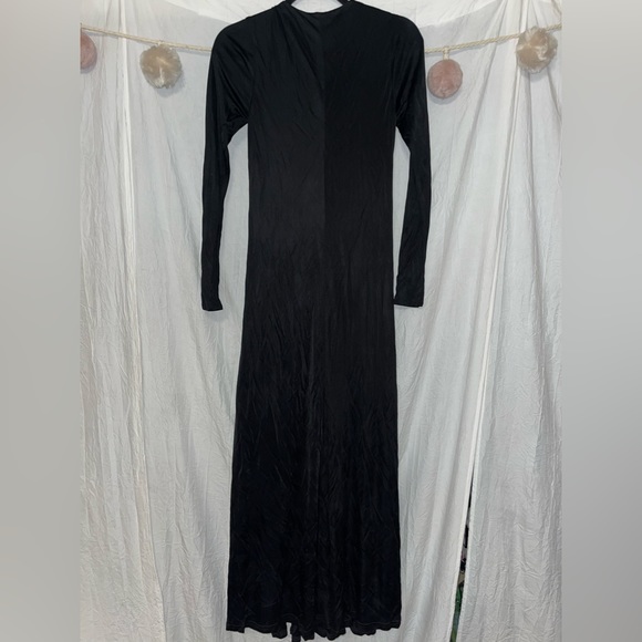 Laundry by Design Long Sleeve Floor Length Black Gown 🌵2 - Picture 5 of 15